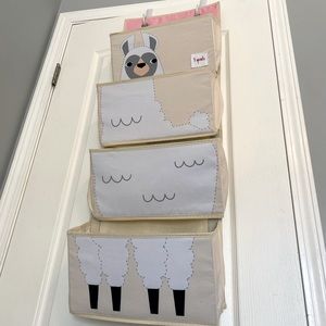 3 Sprouts Llama behind-the-door organizer